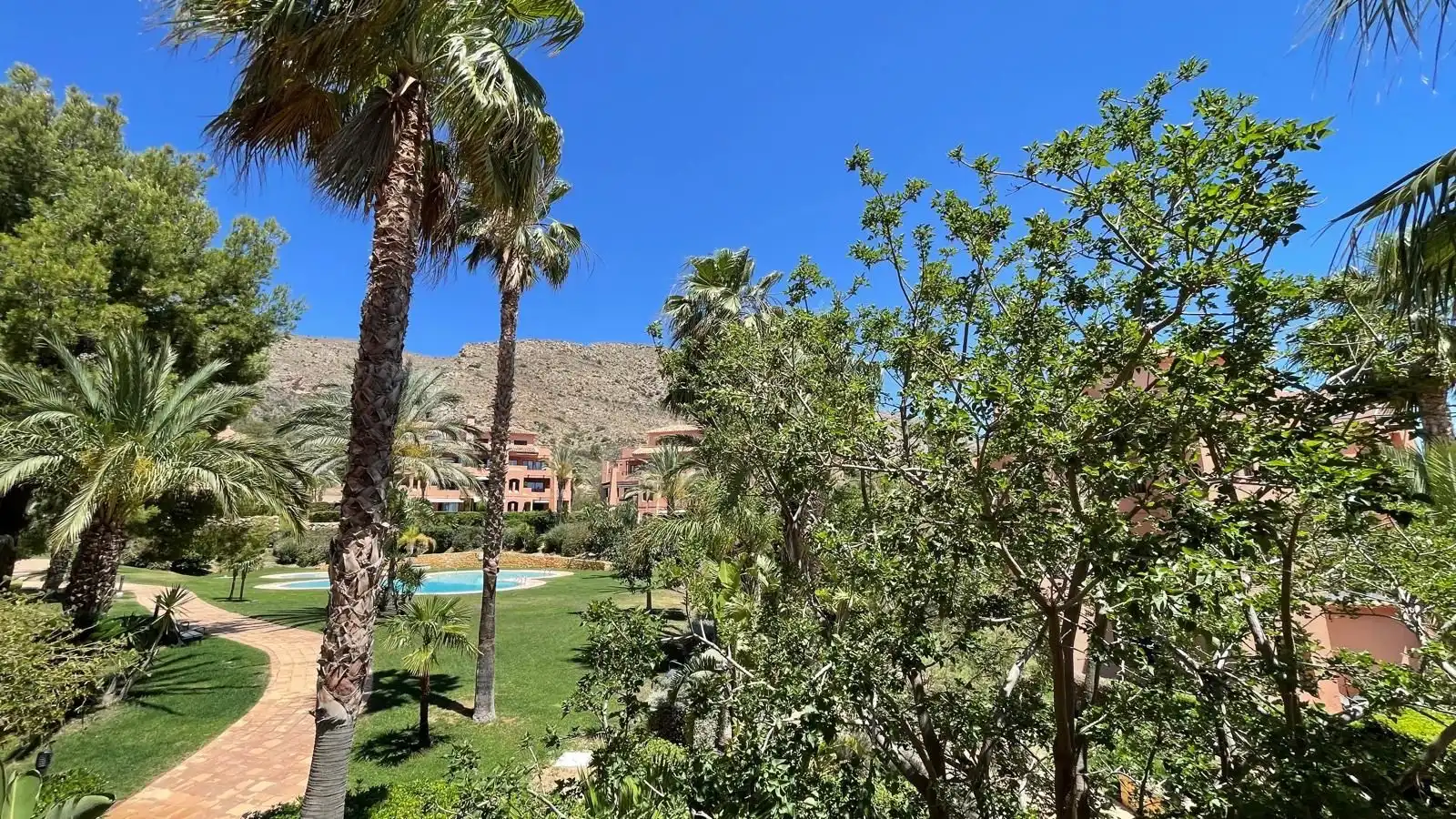 Apartament amb piscina en venda a Golf Bahía, imagen 9