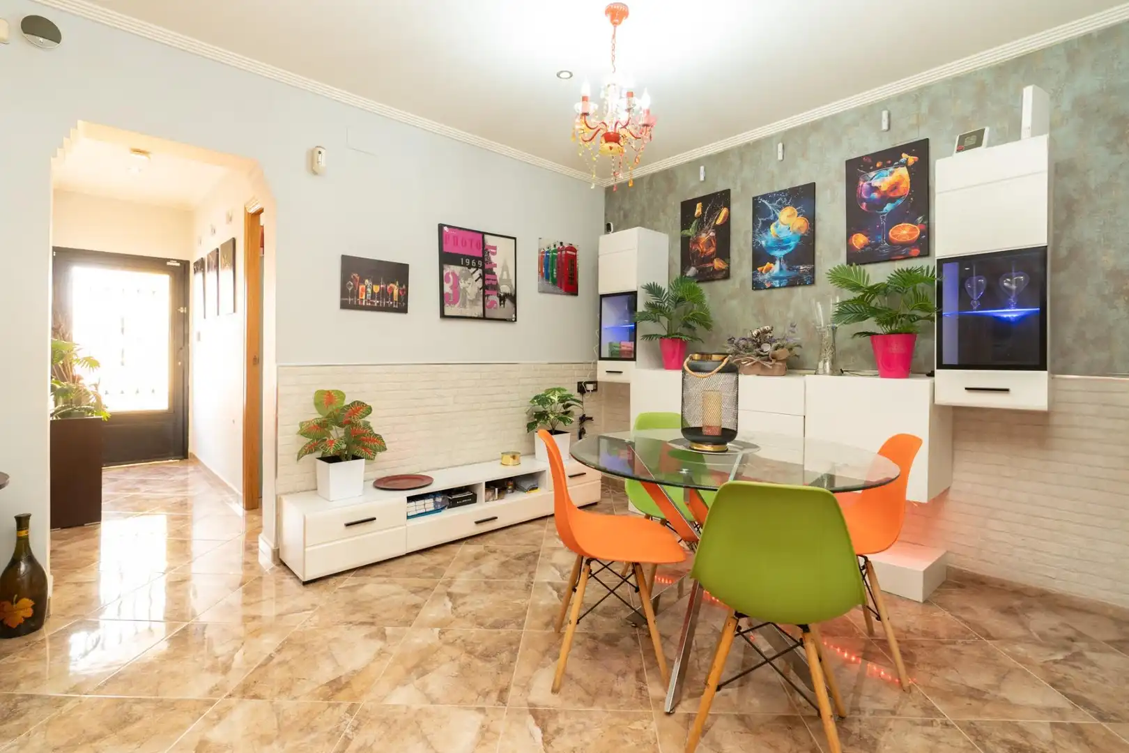 Menjador de Casa o xalet en venda en Motril amb Aire condicionat i Terrassa
