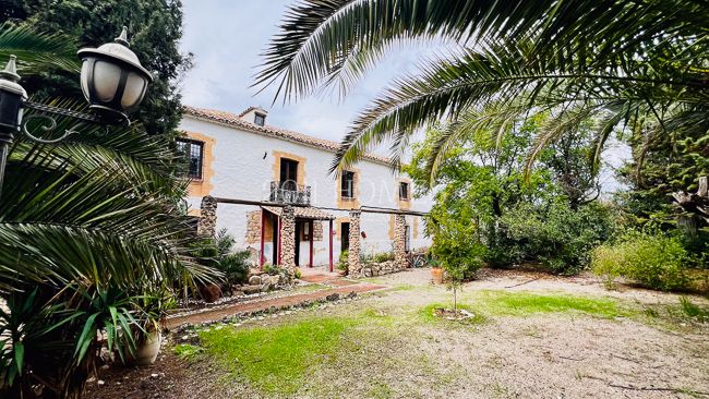 Vista exterior de Finca rústica en venta en Úbeda con Jardín privado, Terraza y Piscina