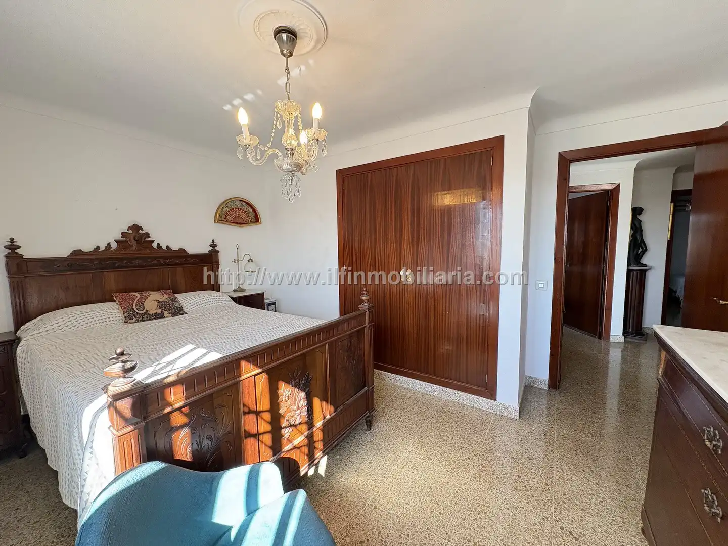 Schlafzimmer von Dachboden zum Verkauf in  Palma de Mallorca mit Klimaanlage, Terrasse und Fernseher