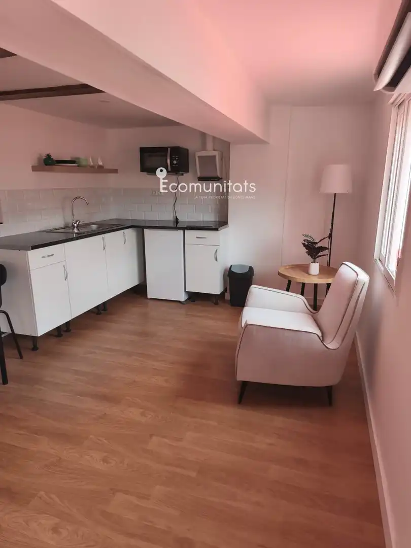 Sala d'estar de Pis de lloguer en Tortosa amb Aire condicionat, Terrassa i Moblat