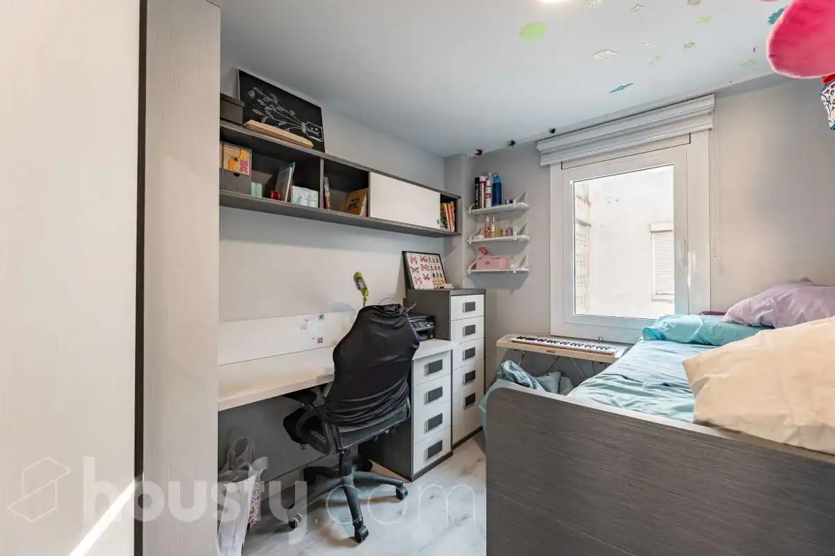 Schlafzimmer von Wohnung zum Verkauf in Rubí mit Klimaanlage, Heizung und Parkett