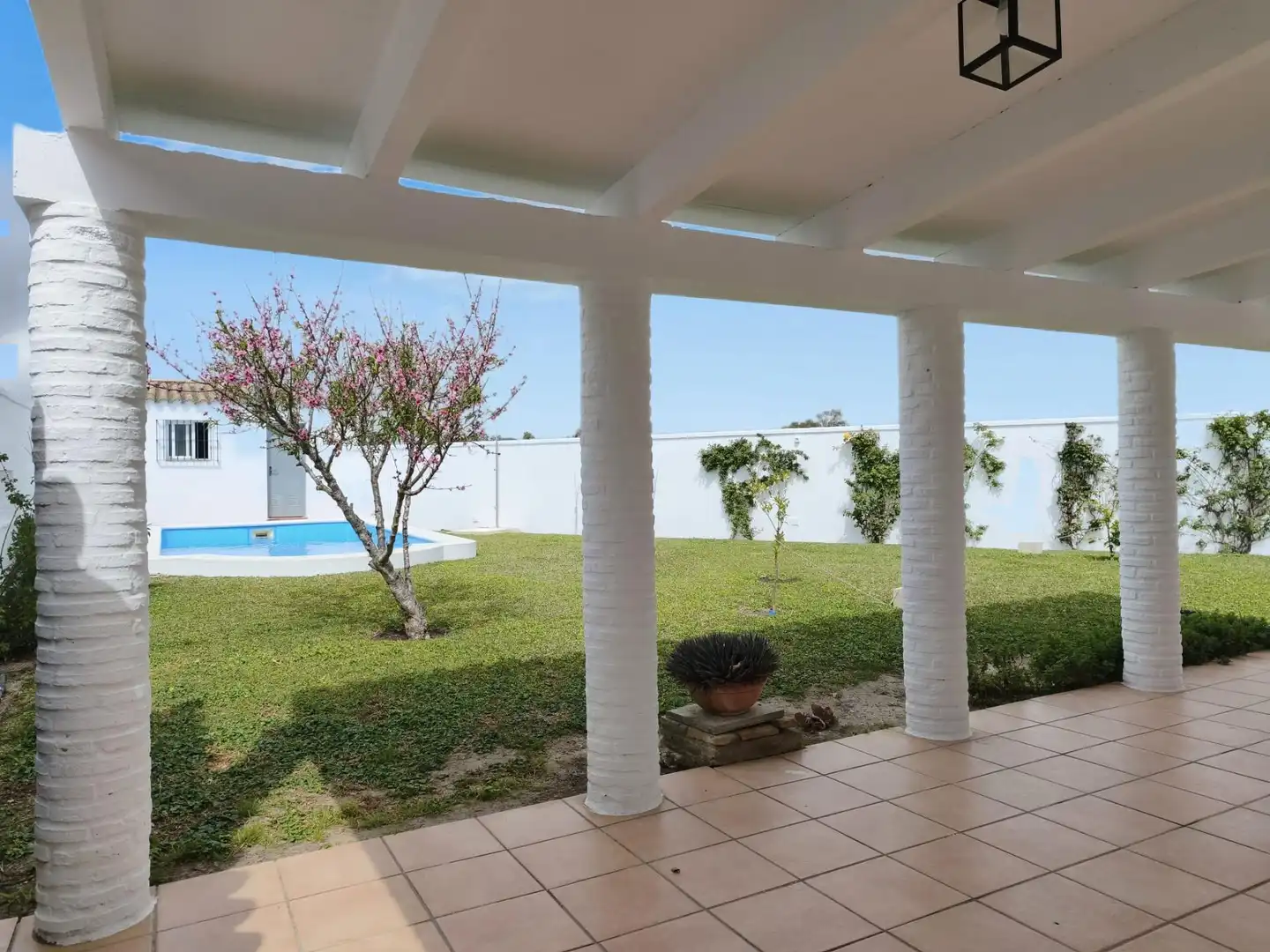Terrace of Houses for sale in Chiclana de la Frontera  with Air Conditioner, Private garden and Terrace