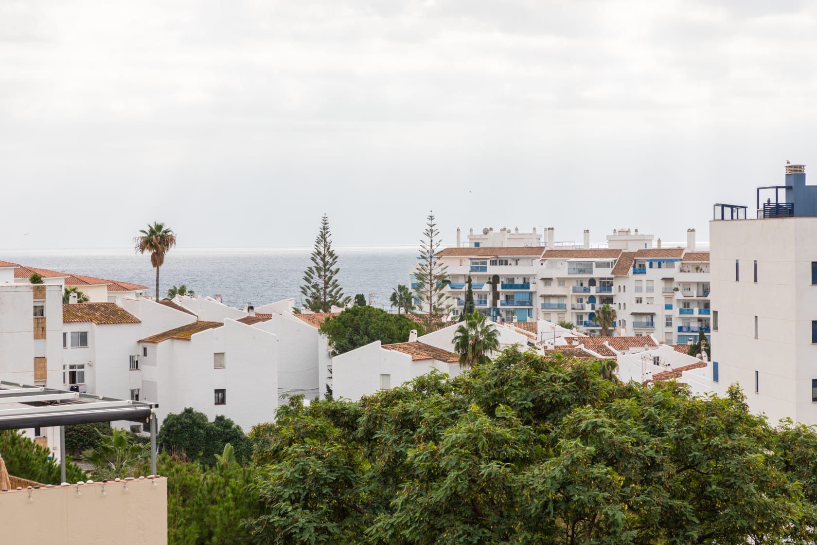 Exterior view of Apartment for sale in Estepona  with Air Conditioner and Terrace