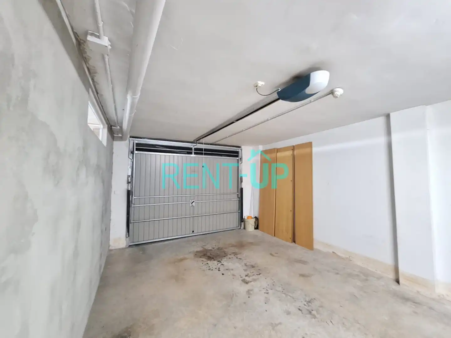 Parking de Casa adosada en venta en Novelé  / Novetlè con Aire acondicionado, Jardín privado y Terraza
