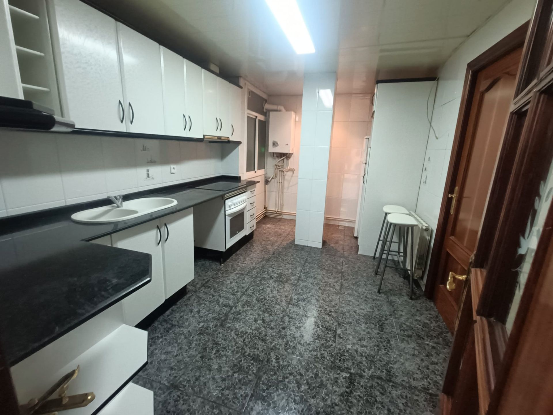 Cuina de Pis en venda en Rubí amb Calefacció, Balcó i Alarma