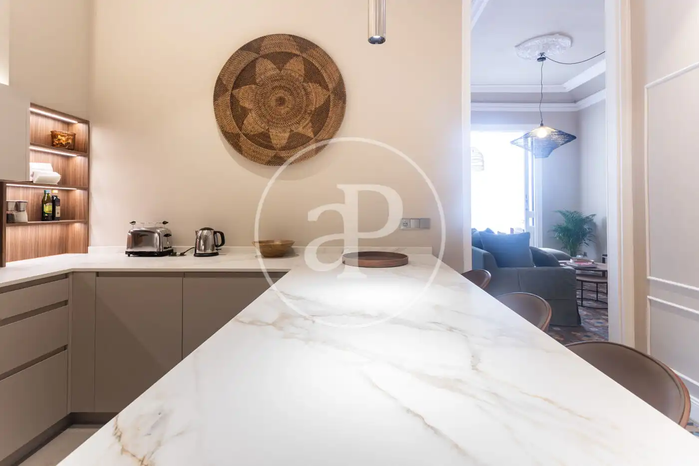 Cuina de Pis de lloguer en Barcelona amb Aire condicionat, Calefacció i Terrassa