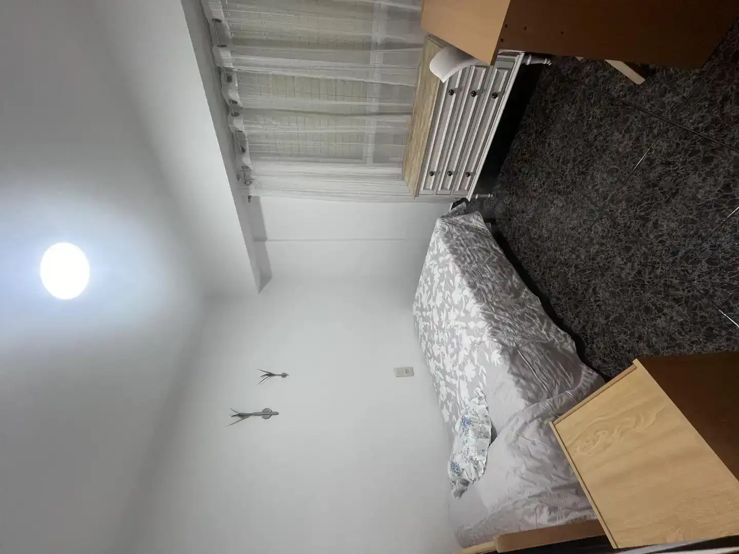 Habitación de Piso de alquiler en Elche / Elx con Amueblado y Balcón