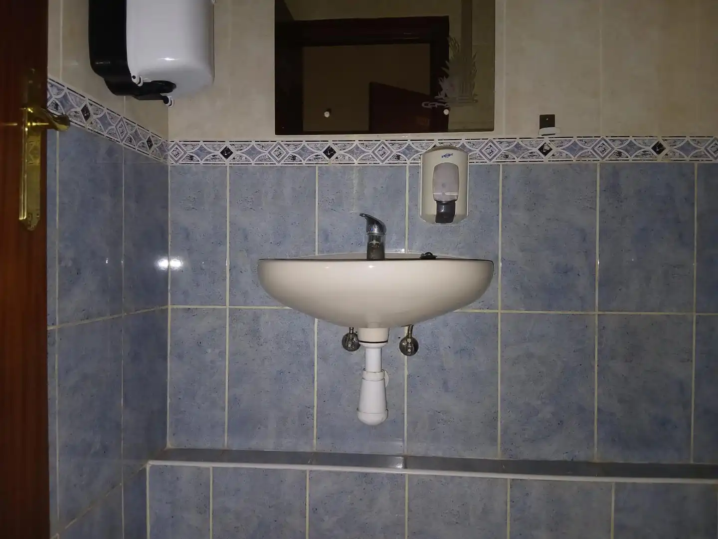 Baño de Local en venta en El Vendrell