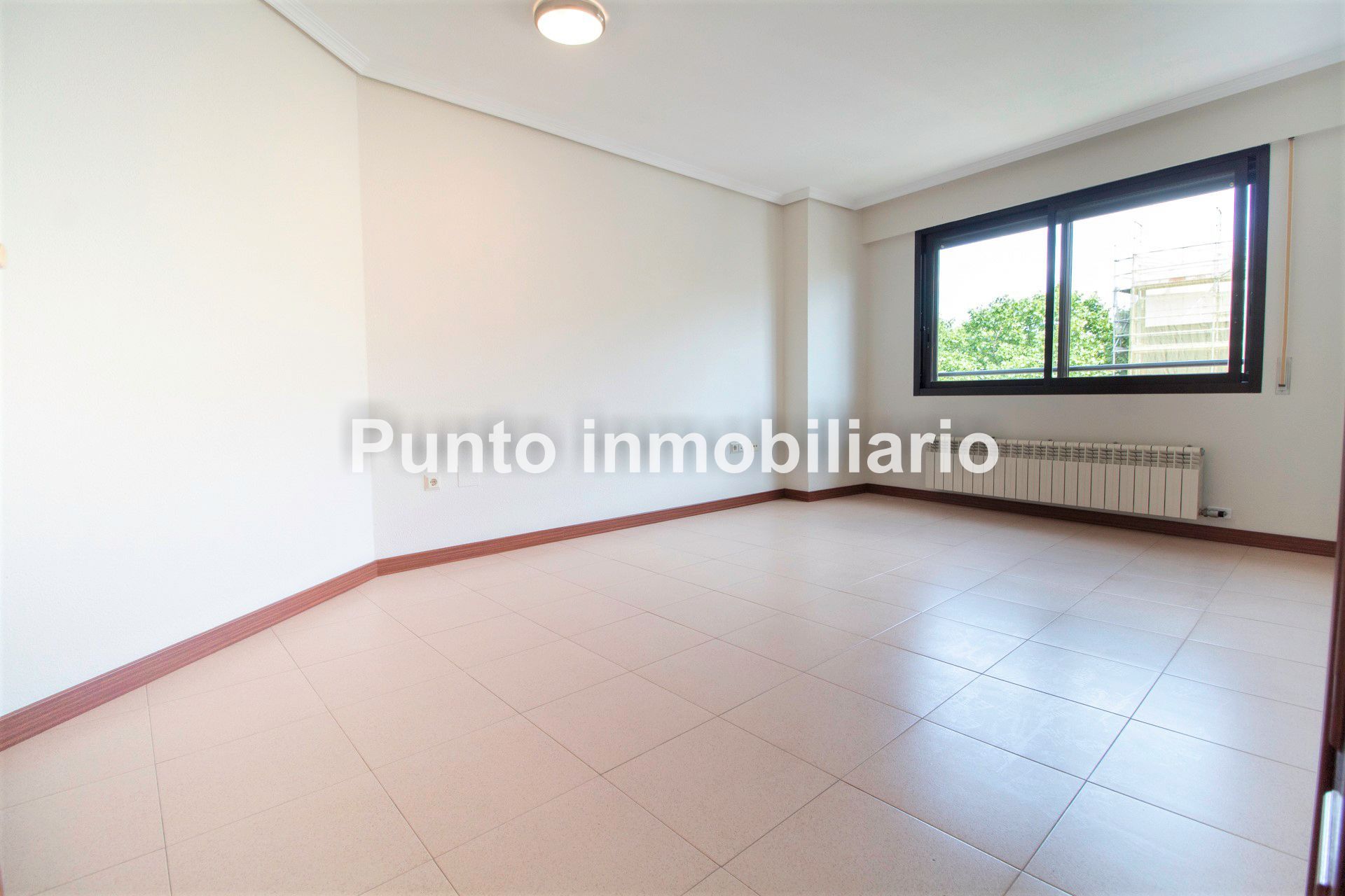 Sala de estar de Piso de alquiler en Valladolid Capital con Calefacción y Trastero