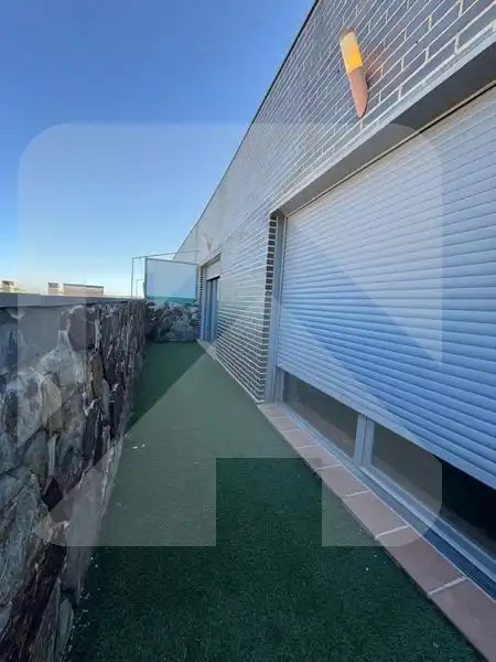 Vista exterior de Ático en venta en Valdemoro con Aire acondicionado, Calefacción y Jardín privado