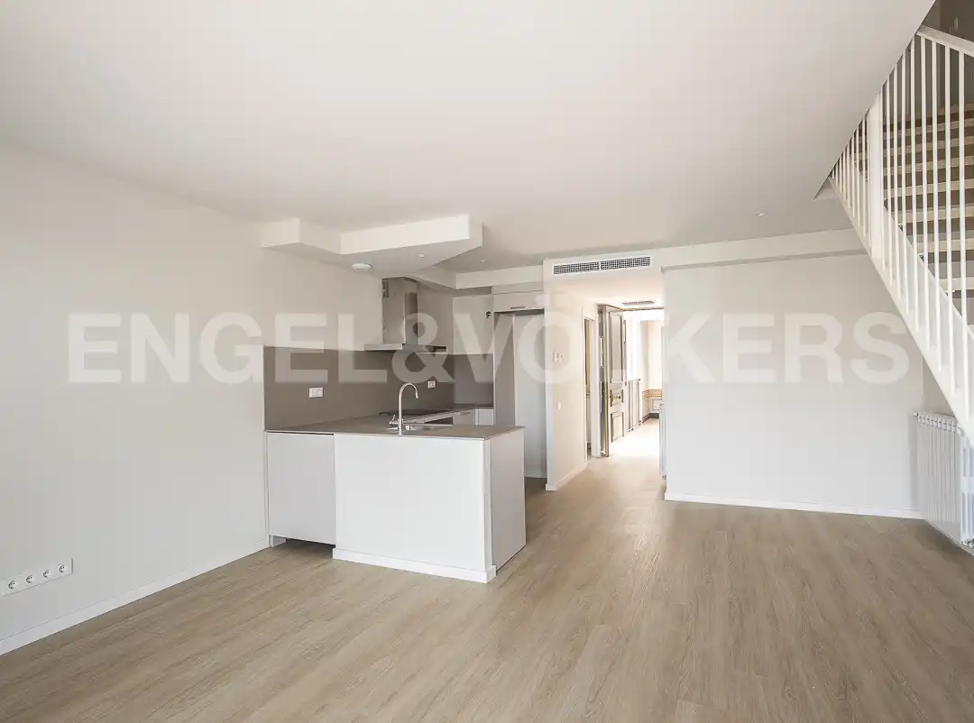 Küche von Maisonette zum Verkauf in Barcelona mit Klimaanlage, Heizung und Parkett