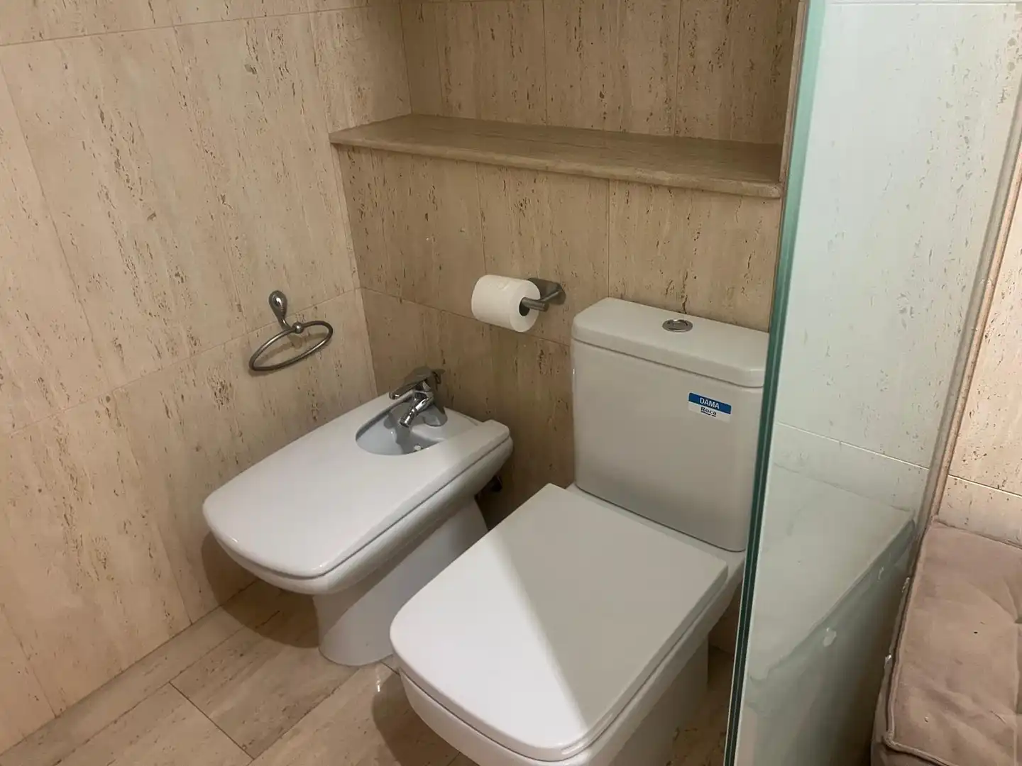 Baño de Piso de alquiler en Tavernes de la Valldigna con Aire acondicionado y Amueblado