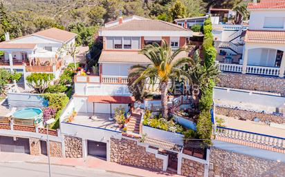 Vista exterior de Casa o xalet en venda en Sitges amb Calefacció, Jardí privat i Terrassa