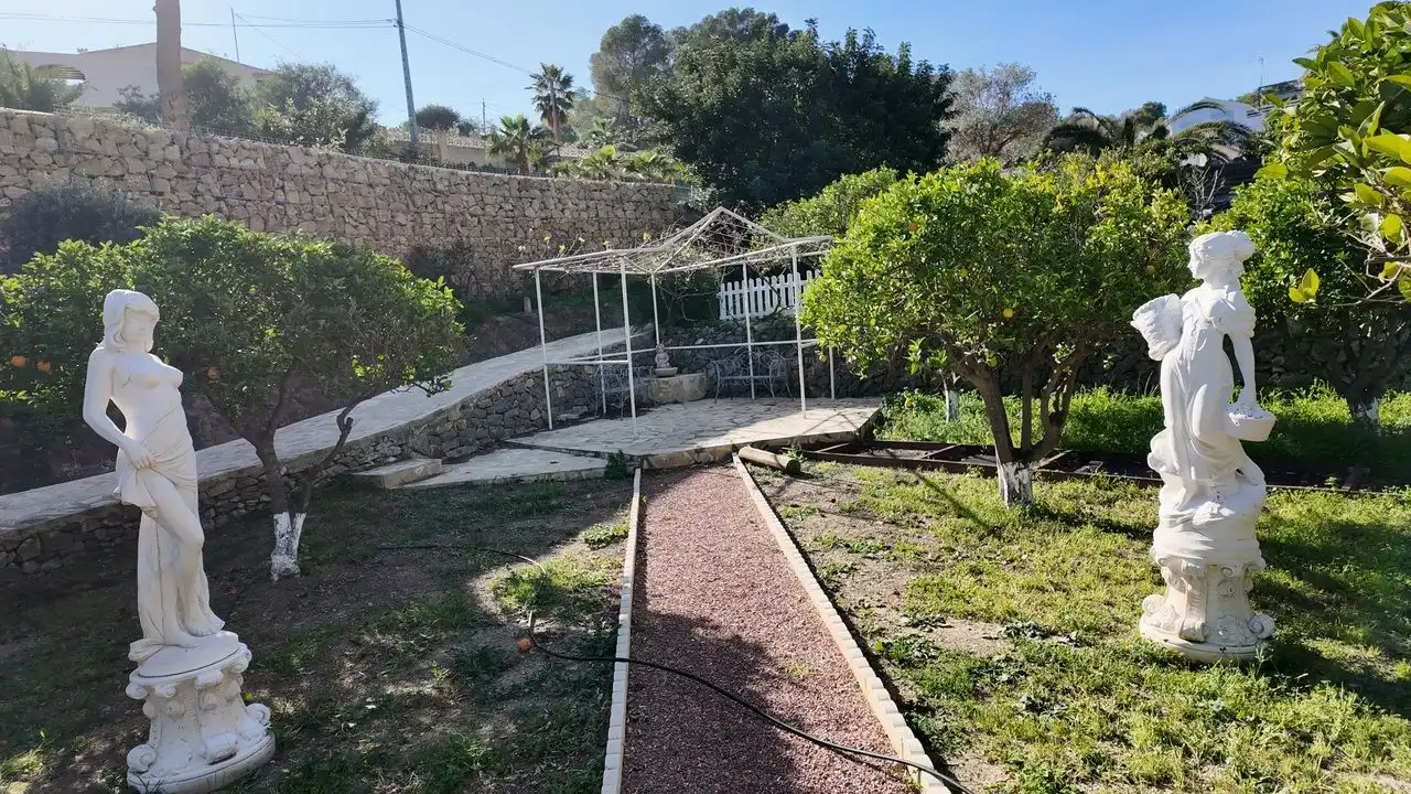 Jardín de Casa o chalet en venta en L'Alfàs del Pi con Aire acondicionado, Calefacción y Jardín privado