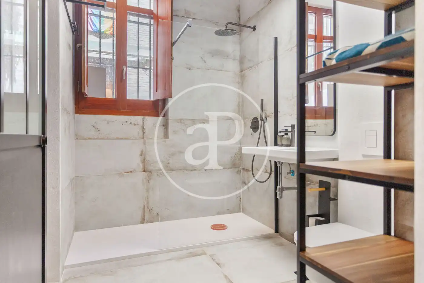 Baño de Piso en venta en Valencia con Aire acondicionado, Calefacción y Amueblado
