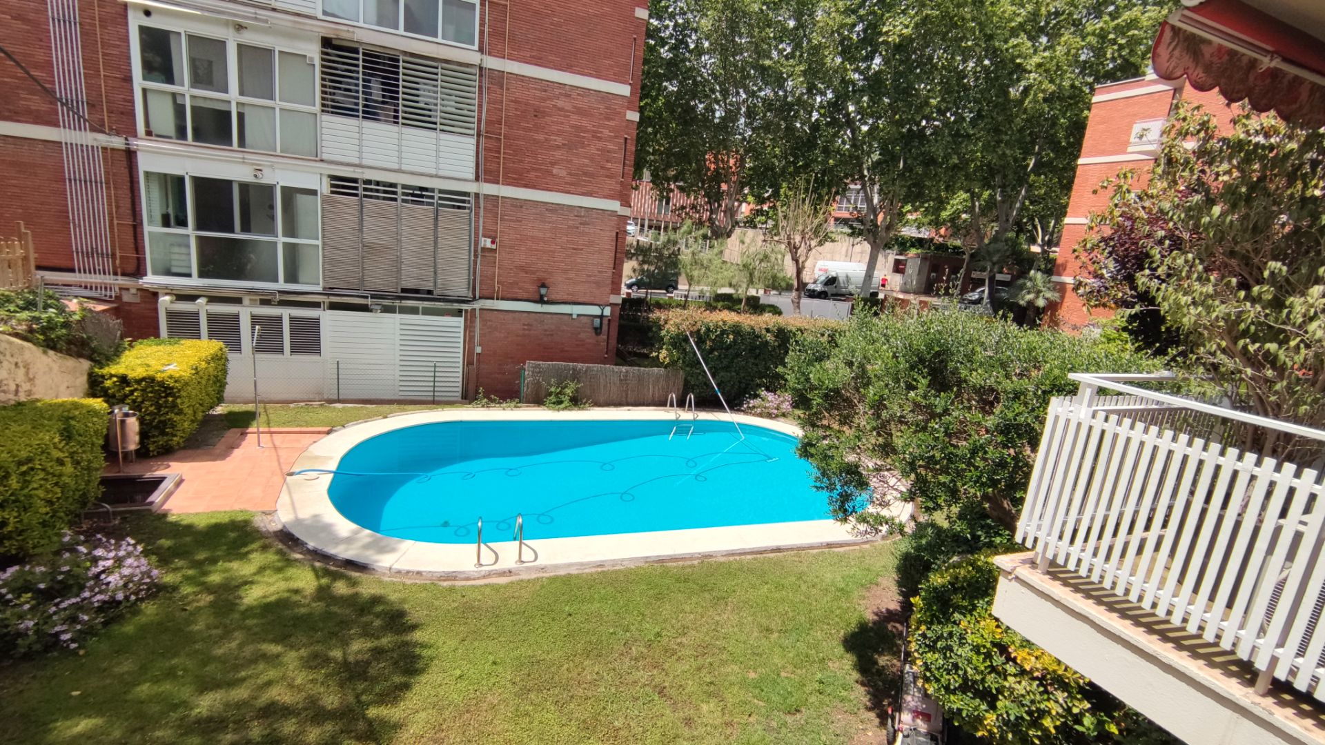 Piscina de Pis de lloguer en  Barcelona Capital amb Aire condicionat, Calefacció i Parquet