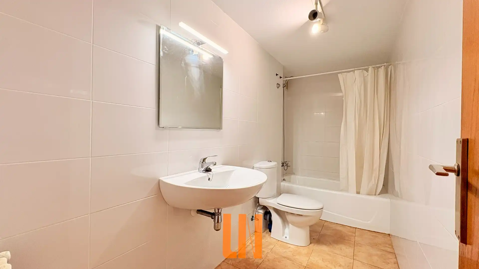 Baño de Piso en venta en A Coruña Capital  con Calefacción
