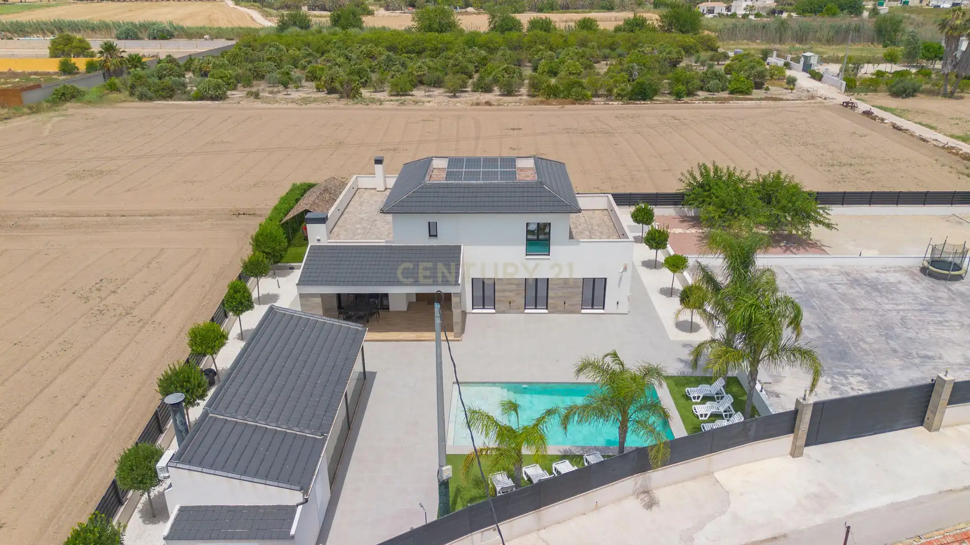Vista exterior de Casa o xalet en venda en Catral amb Aire condicionat, Jardí privat i Piscina