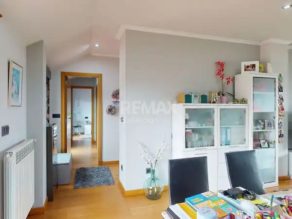 Dining room of Flat for sale in Vigo   with Heating, Parquet flooring and Terrace
