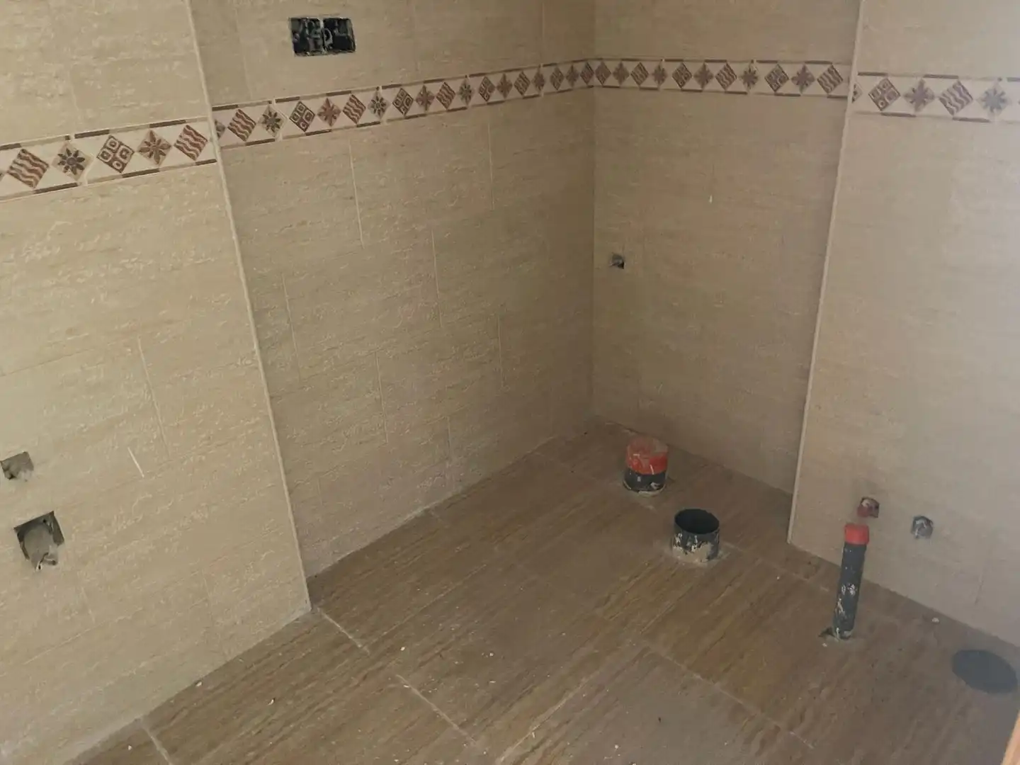 Badezimmer von Gebäude zum Verkauf in Orihuela