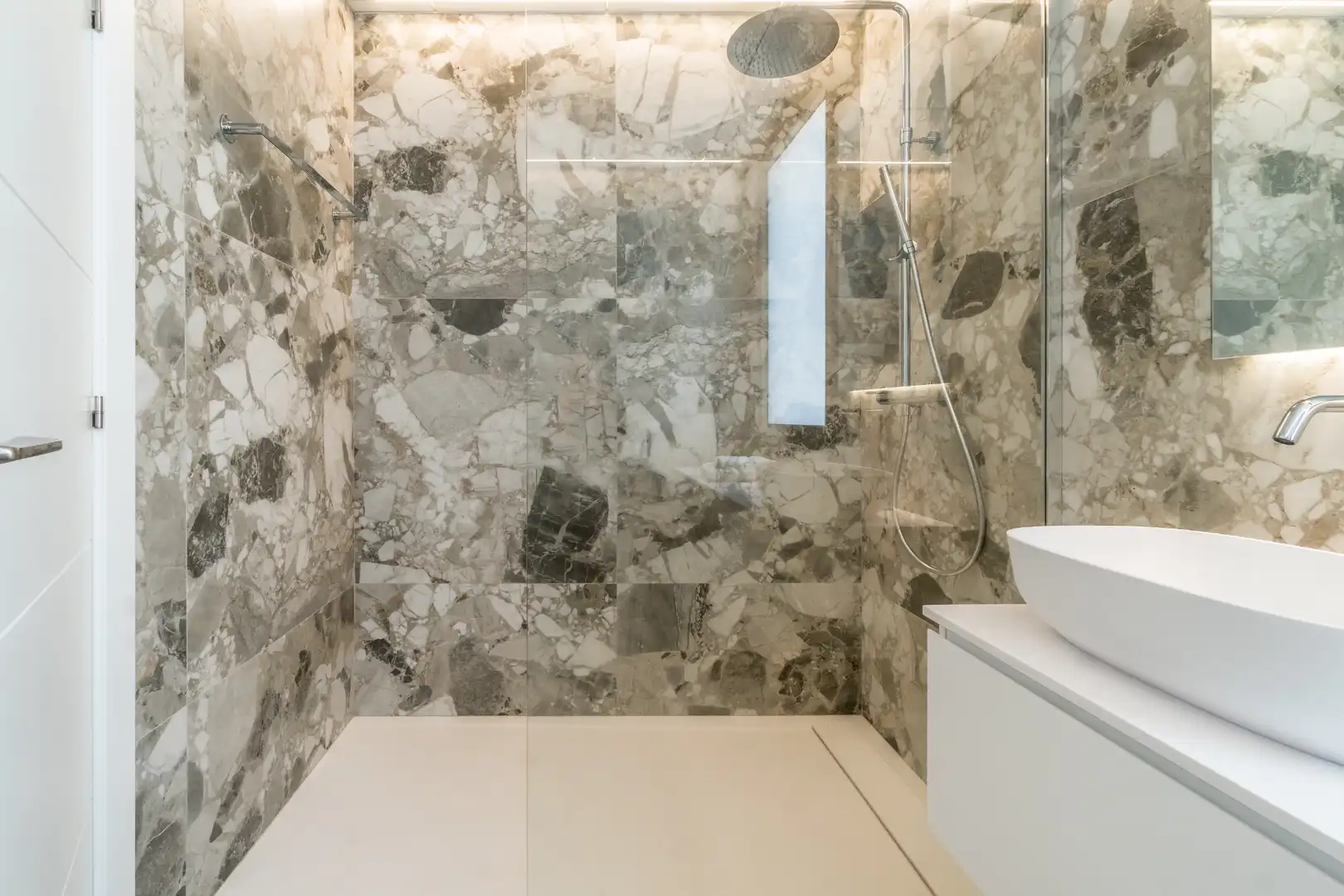 Baño de Casa adosada de alquiler en Cambrils con Aire acondicionado, Calefacción y Jardín privado