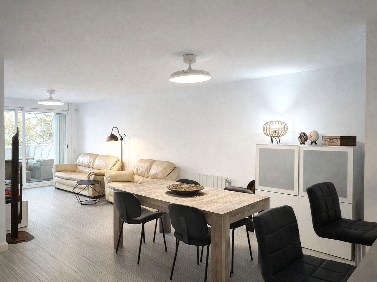 Living room of Planta baja for sale in Vilanova i la Geltrú  with Heating, Terrace and Oven