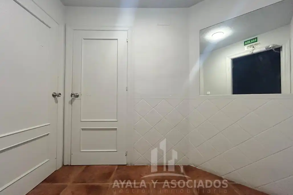 Local comercial en venda a Avenida Reina Victoria Eugenia, imagen 14