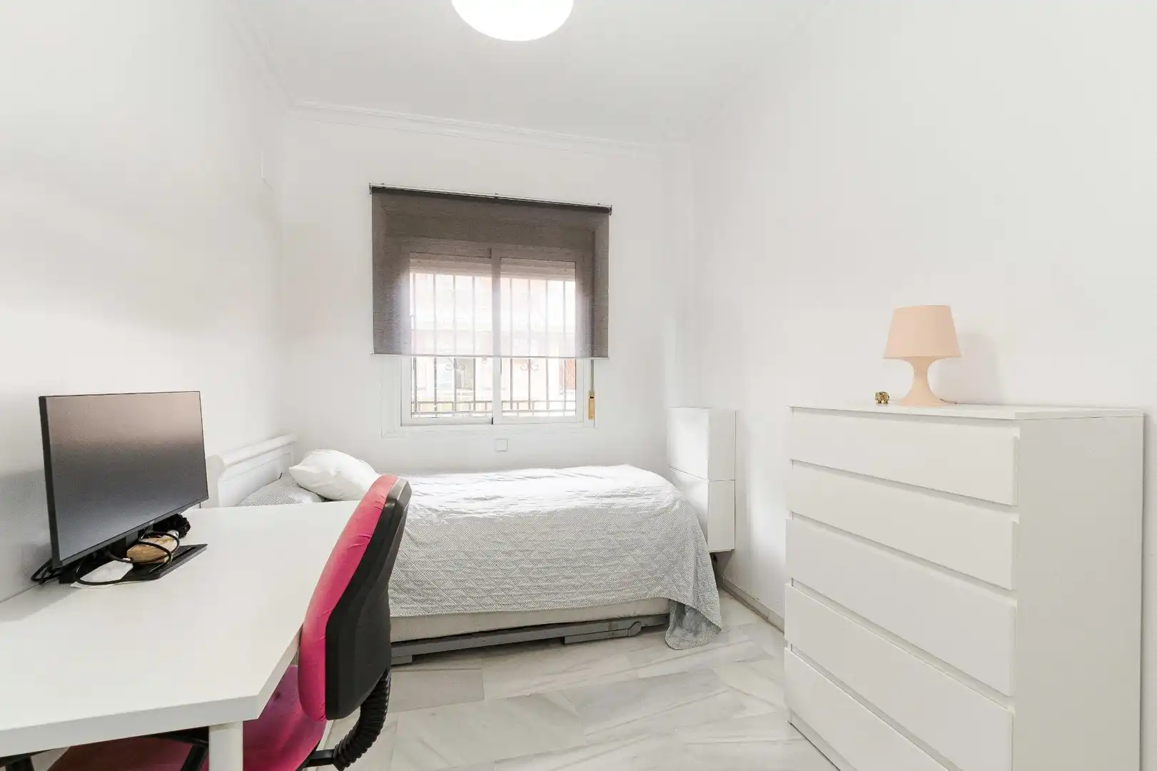 Habitación de Casa o chalet en venta en Sevilla