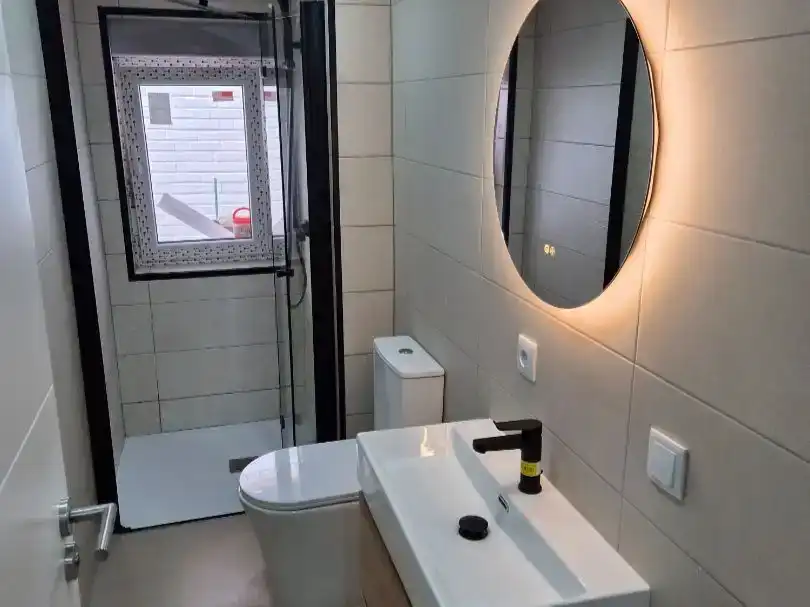 Bany de Pis en venda en Valladolid amb Aire condicionat i Piscina