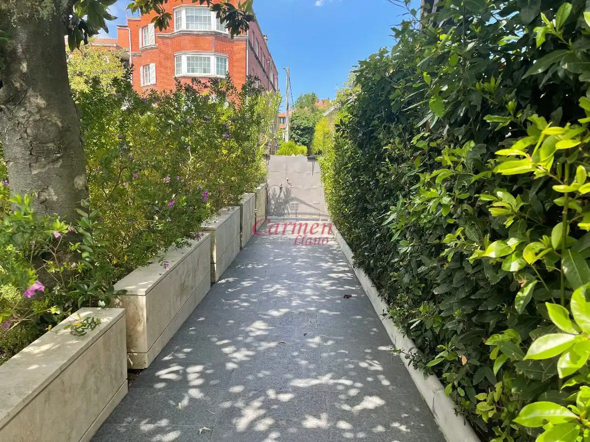 Vista exterior de Dúplex en venta en Getxo  con Trastero, Internet y Piscina comunitaria