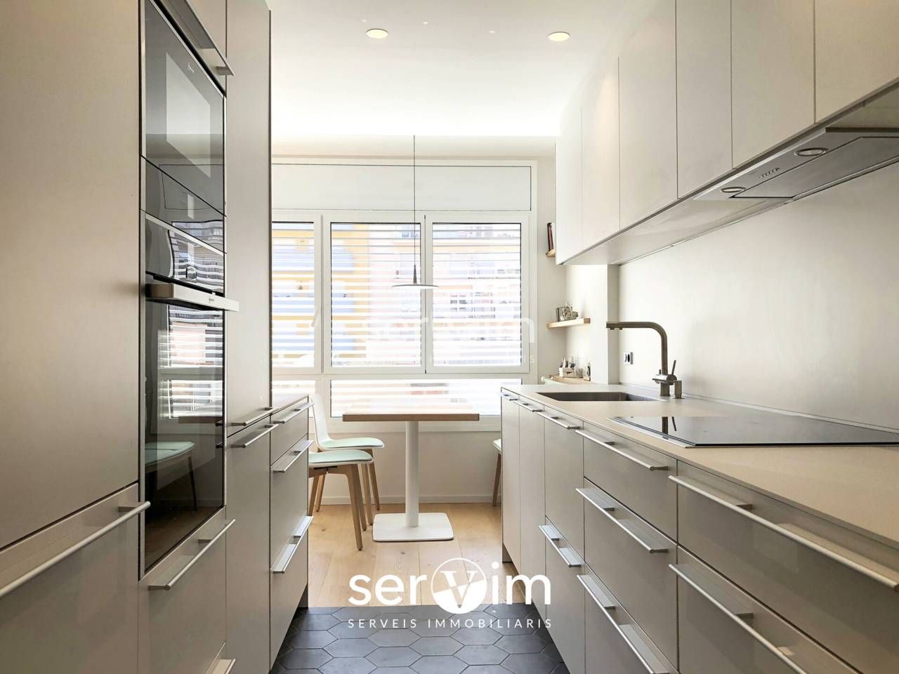 Kitchen of Flat for sale in Girona Capital  with Parquet flooring and Balcony