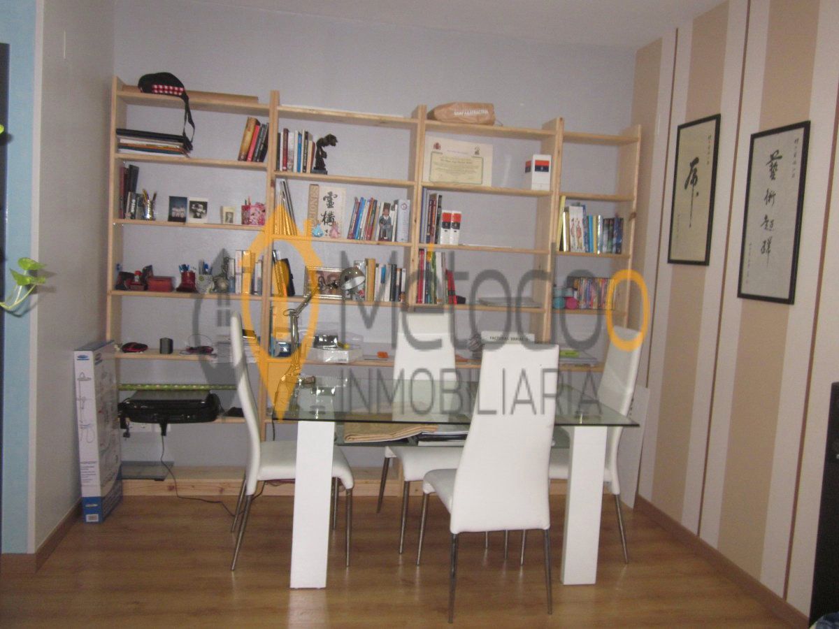 Living room of Flat to rent in  Sevilla Capital  with Air Conditioner, Private garden and Furnished