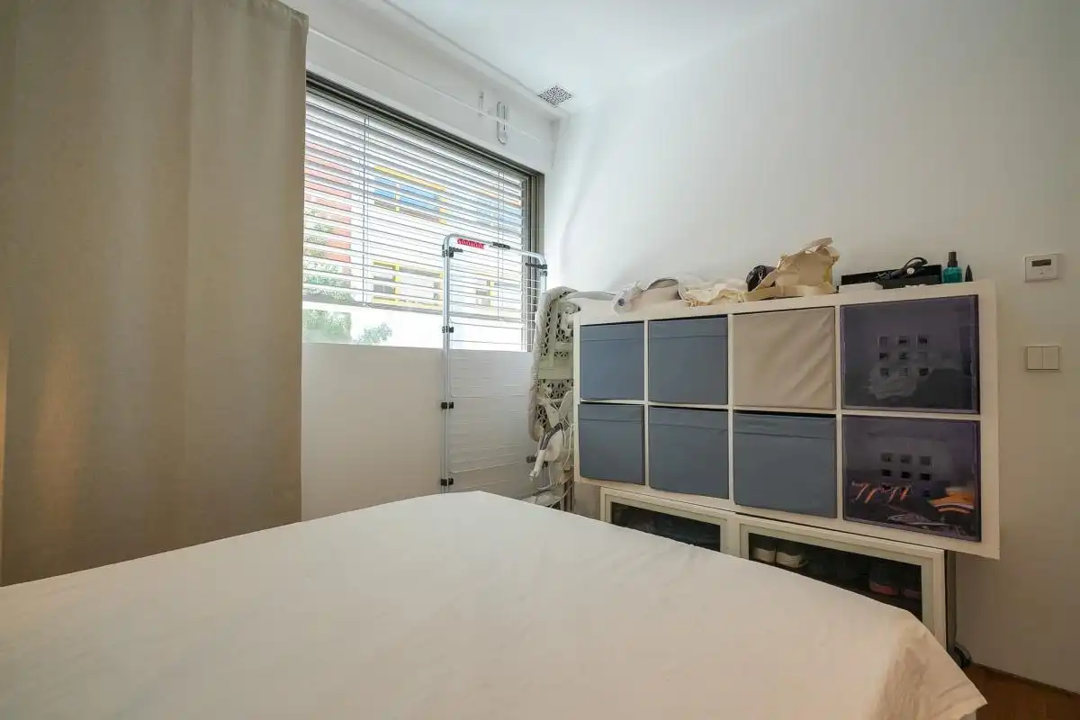 Habitación de Piso en venta en Madrid con Aire acondicionado, Calefacción y Jardín privado