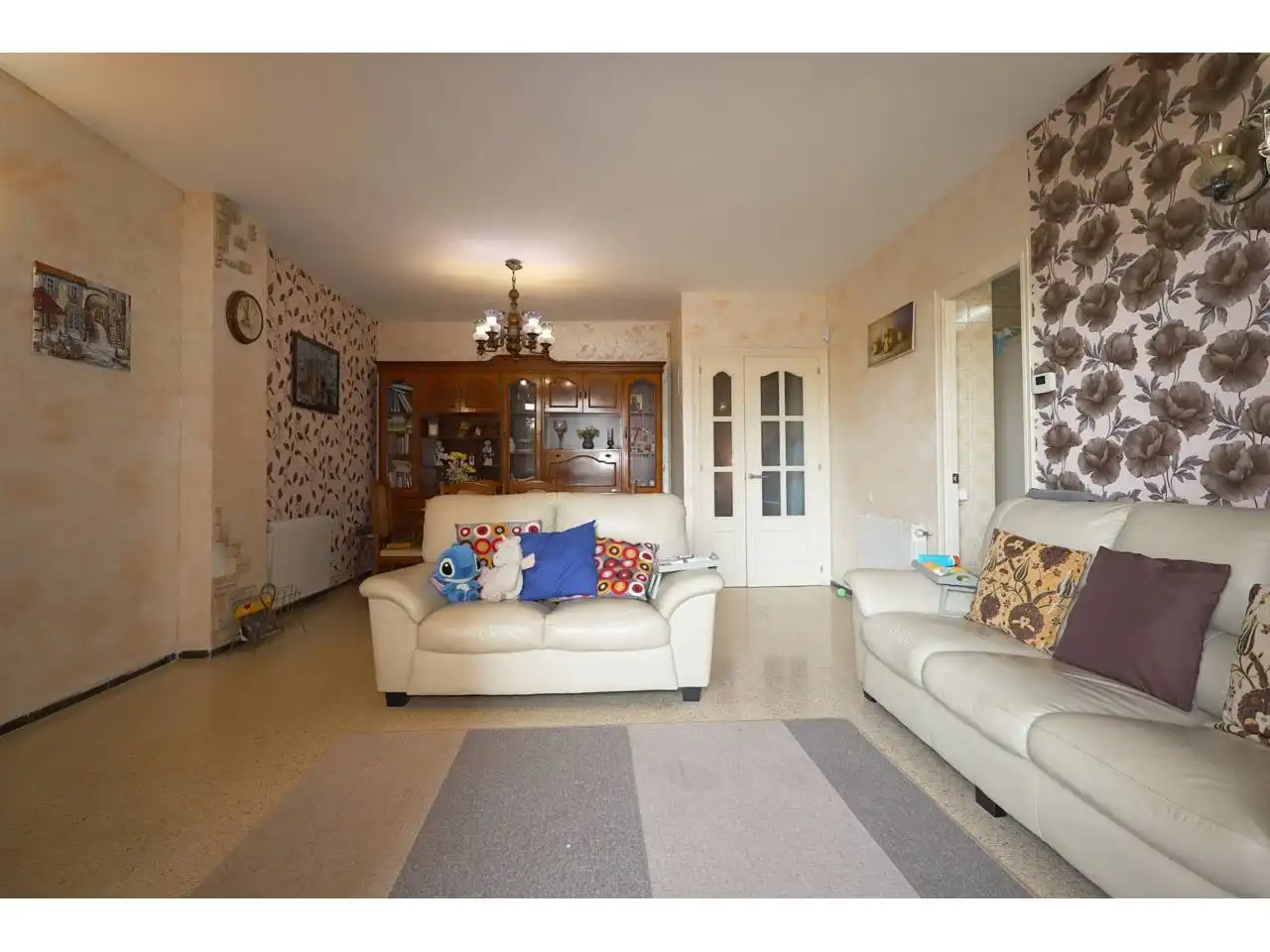 Sala de estar de Piso en venta en Blanes con Calefacción, Terraza y Amueblado