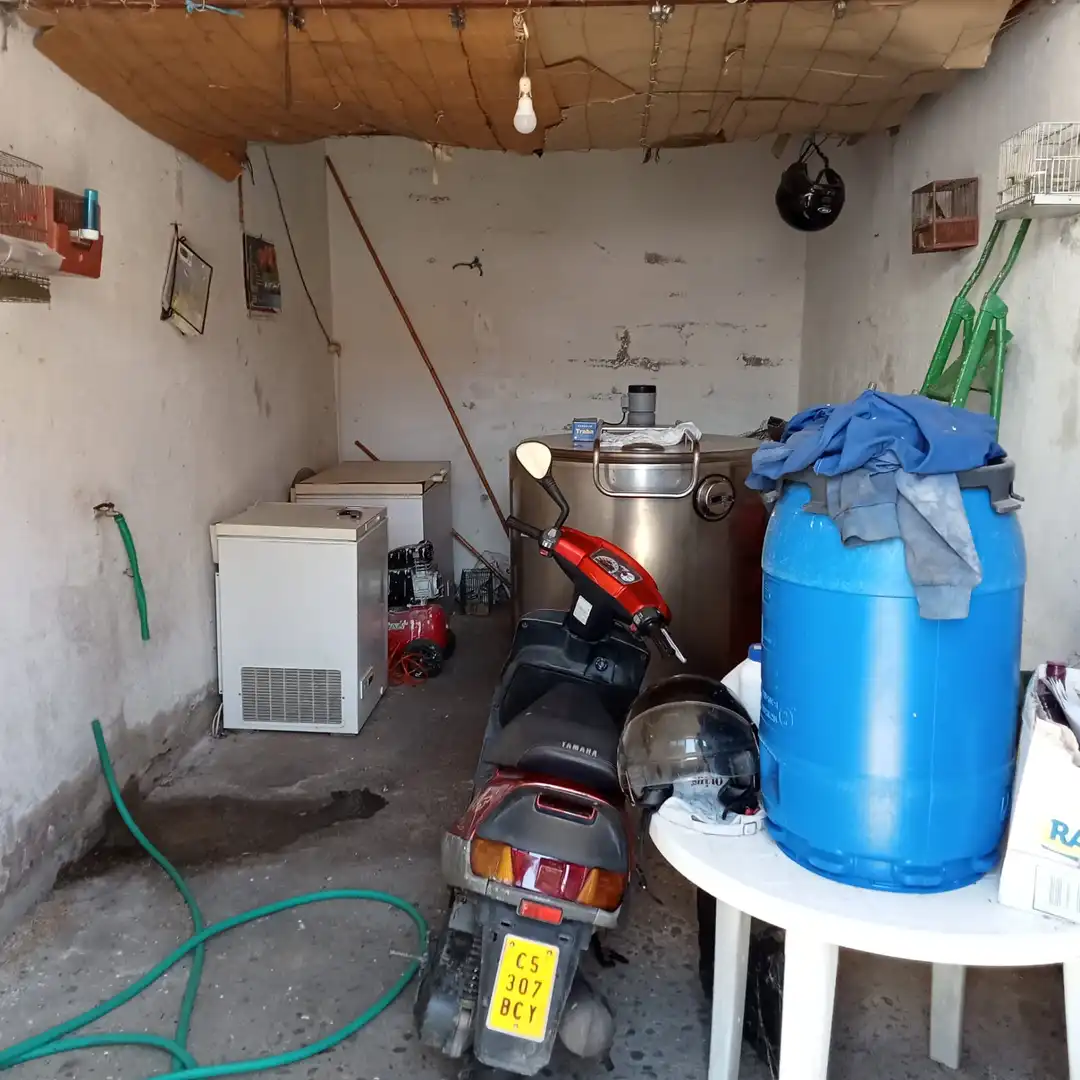 Einfamilien-Reihenhaus zum Verkauf in Huélaga mit Klimaanlage, Privatgarten und Terrasse
