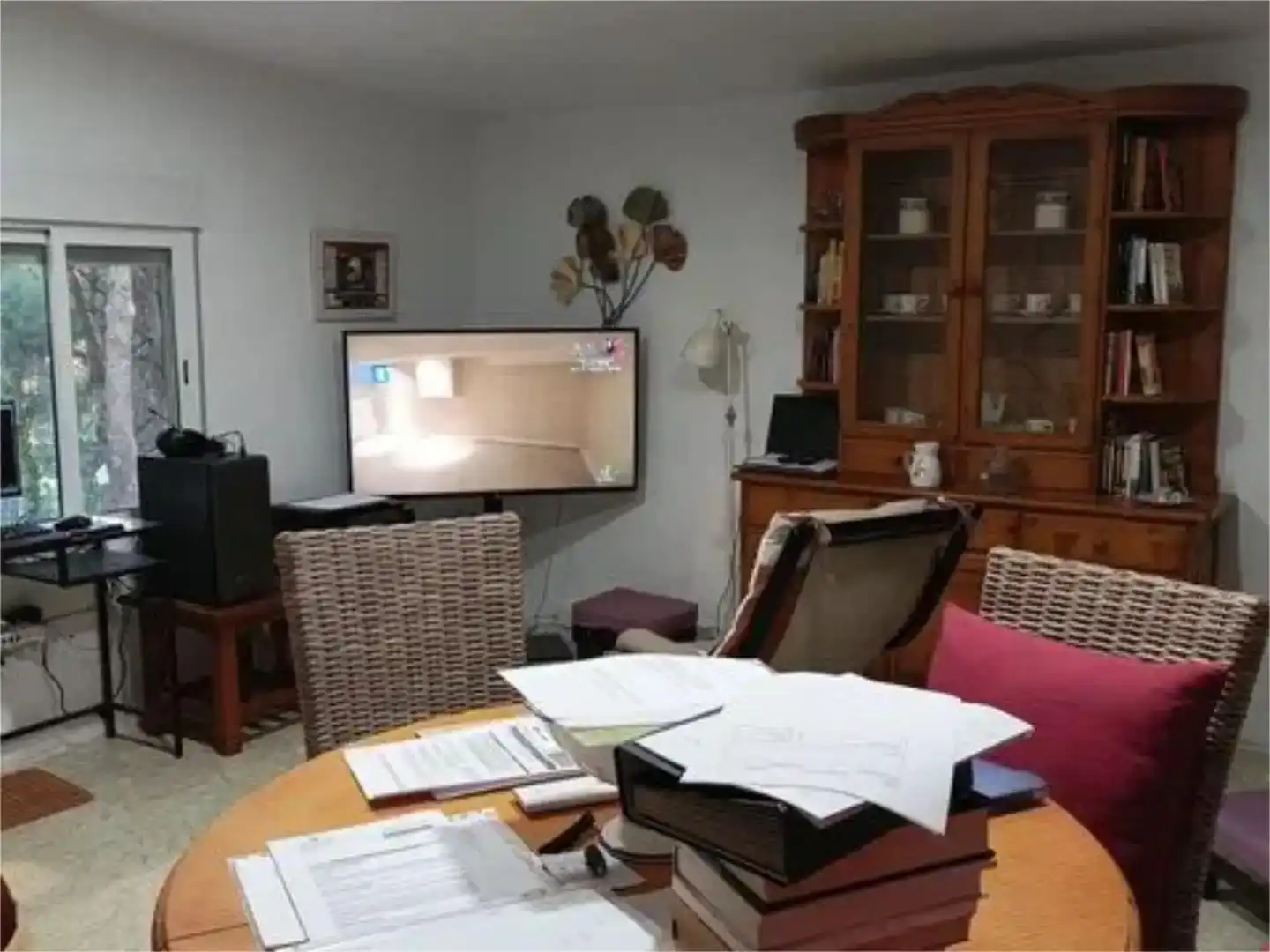 Living room of Houses for sale in Gilet  with Air Conditioner, Private garden and Storage room