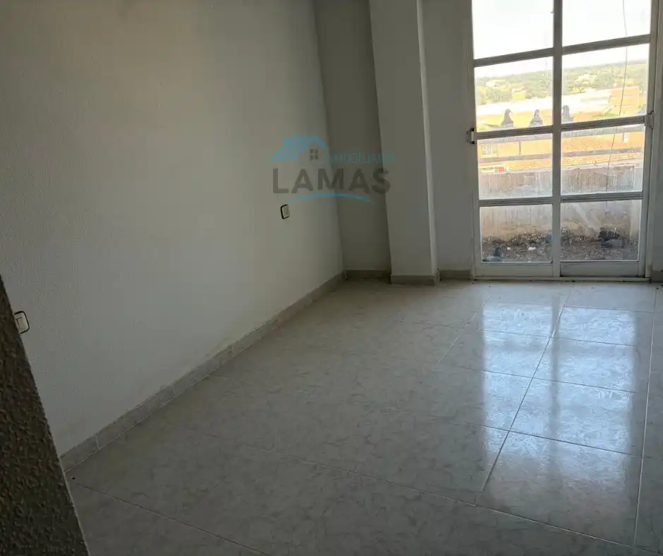 Piso en venta en Talayuela con Terraza