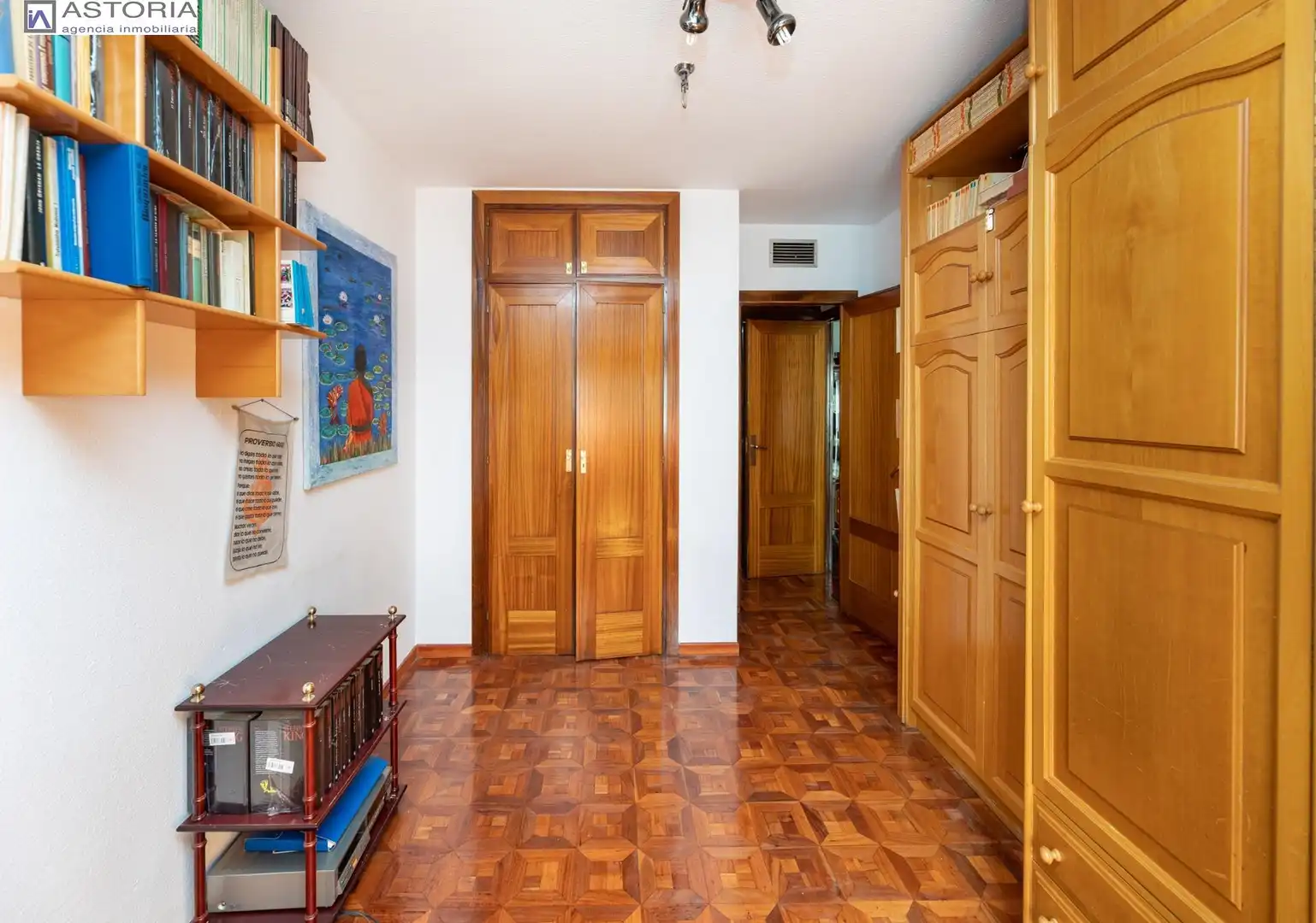 Pis en venda en Granada amb Calefacció, Parquet i Balcó