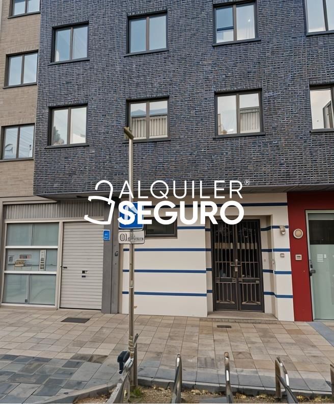 Vista exterior de Pis de lloguer en Burgos Capital amb Calefacció, Traster i Moblat