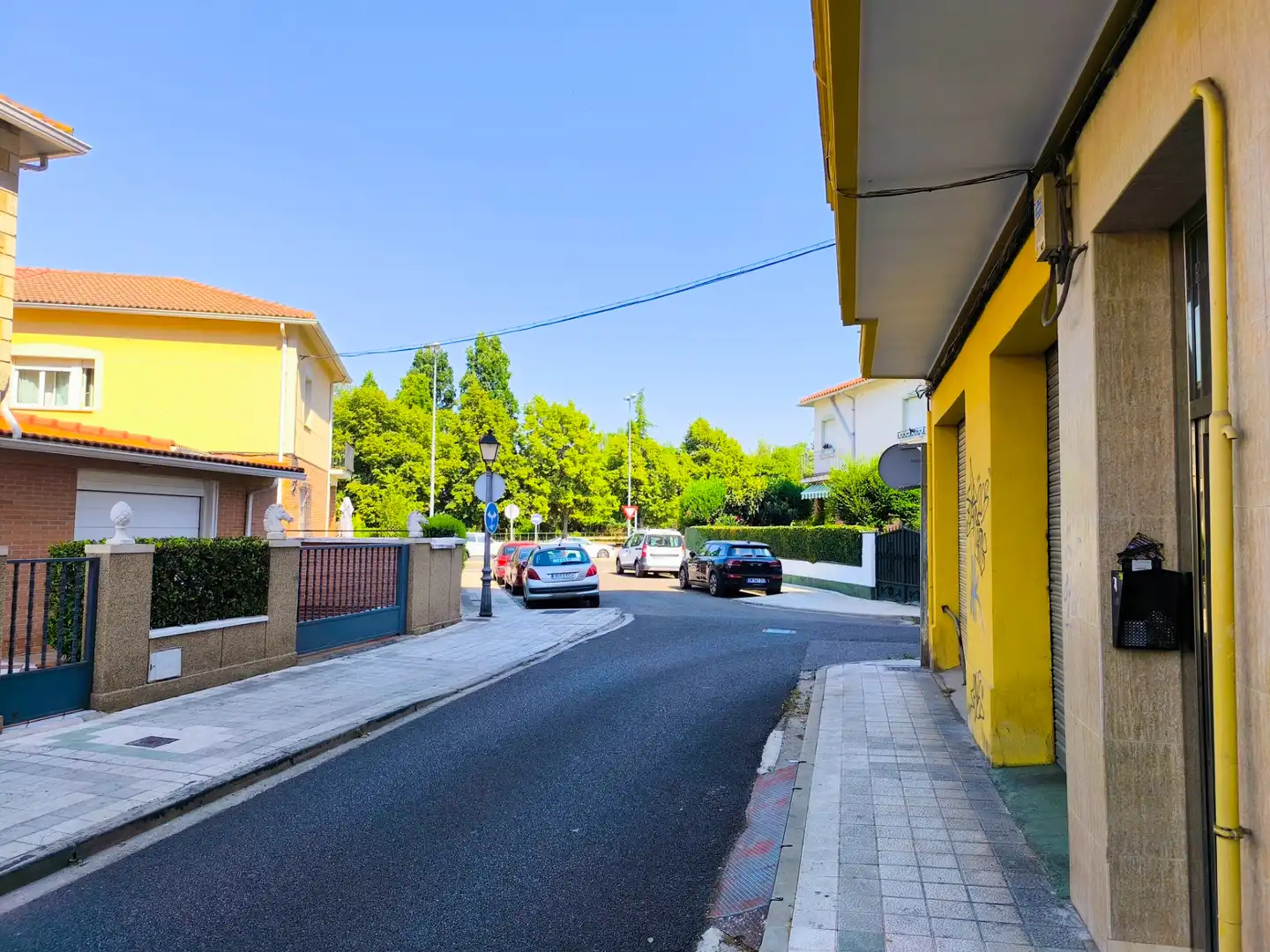 Außenansicht von Wohnung zur Miete in Palencia mit Heizung, Parkett und Terrasse