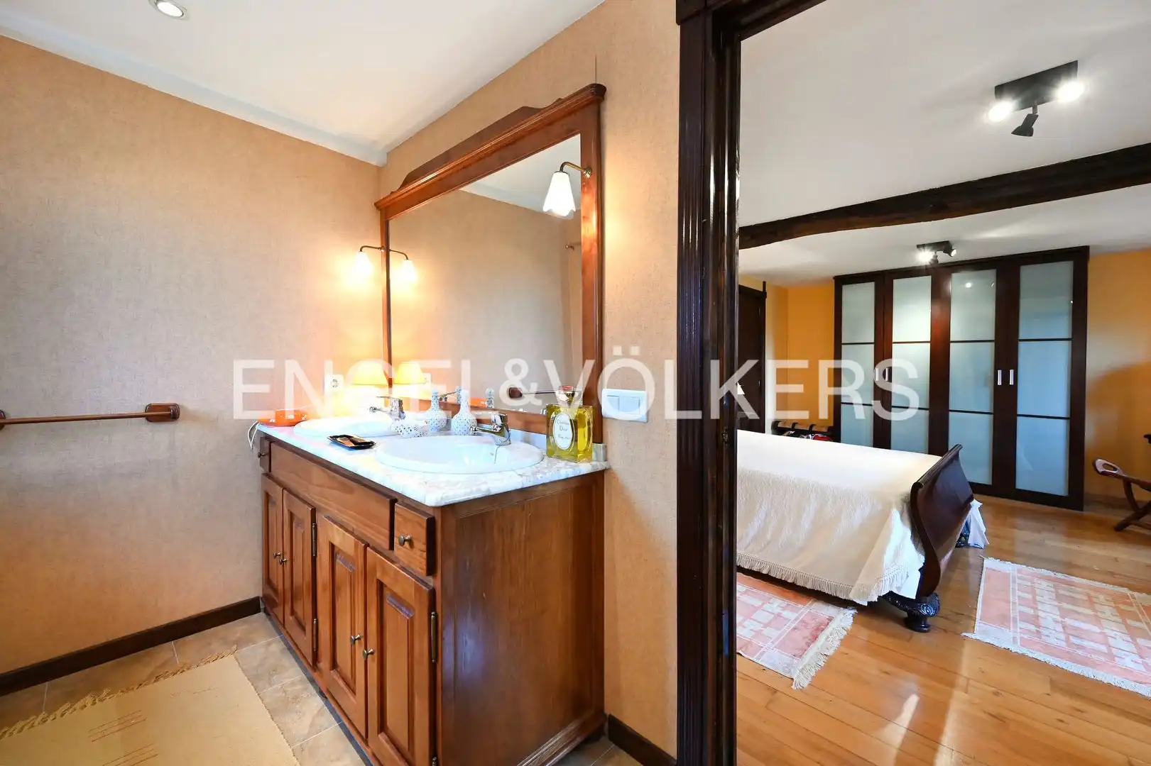 Habitación de Casa o chalet en venta en Reocín con Calefacción, Jardín privado y Terraza