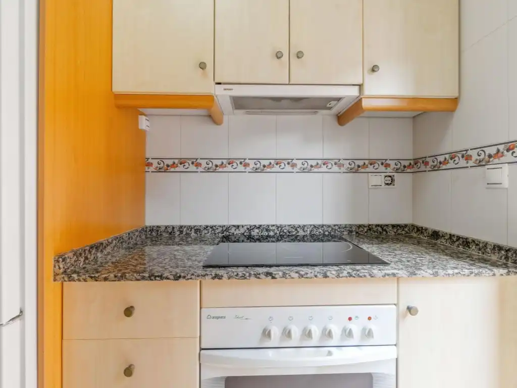 Cuina de Casa adosada en venda en Orihuela amb Aire condicionat, Moblat i Piscina comunitària