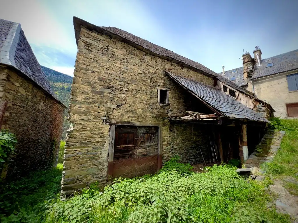 Vista exterior de Casa o xalet en venda en Vielha e Mijaran amb Balcó
