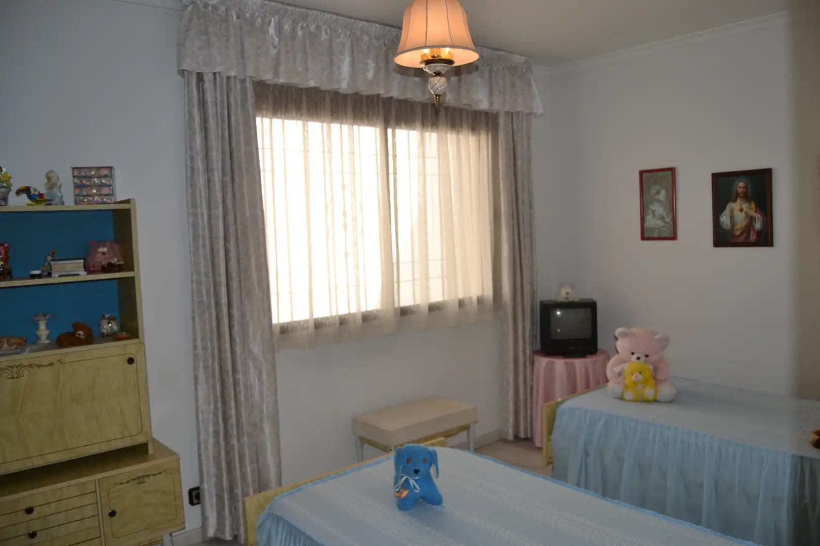 Dormitori de Casa o xalet en venda en Córdoba amb Aire condicionat, Calefacció i Jardí privat