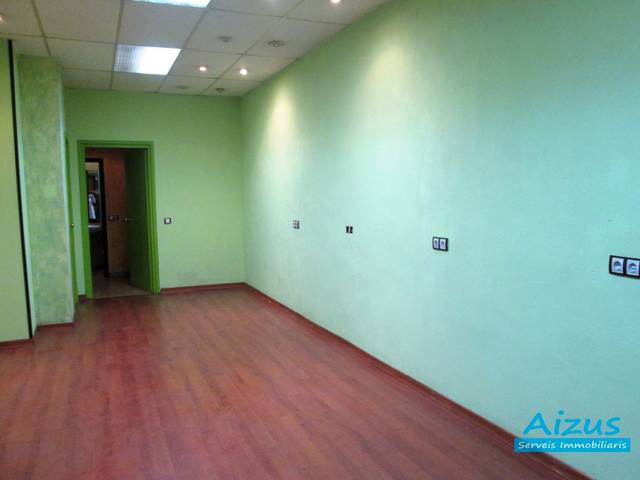 Local comercial en Venta en Can Mas