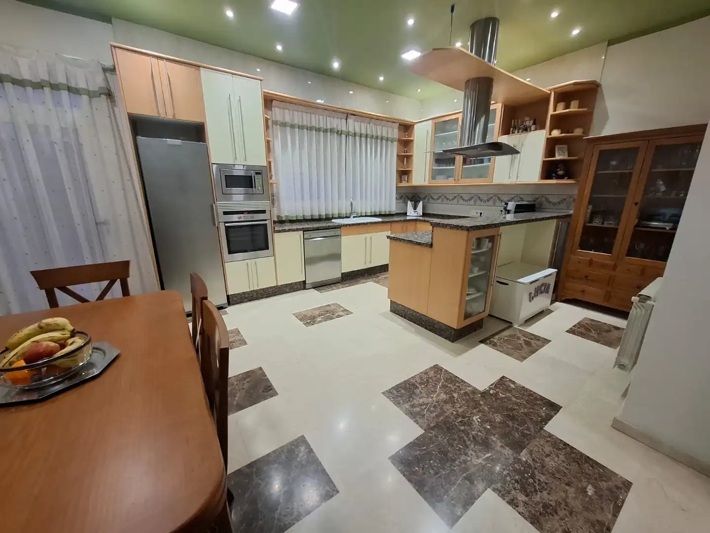 Kitchen of Houses for sale in Valencia  with Air Conditioner, Heating and Terrace