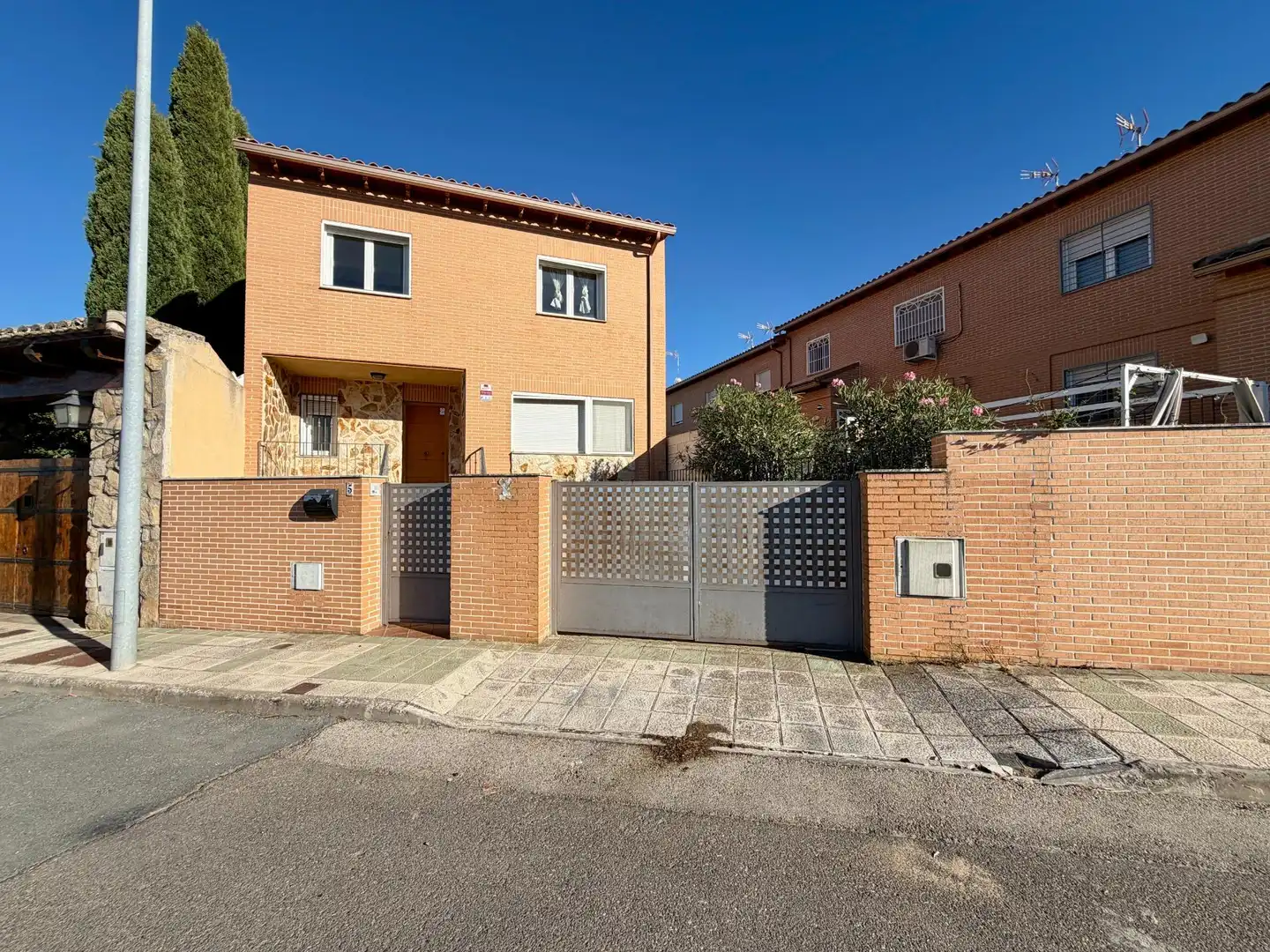 Villa con giardino in vendita a Calle VALENZANA 5, imagen 4