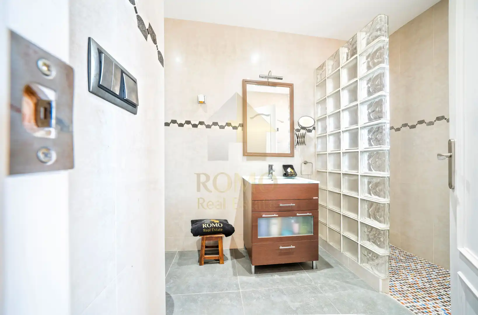 Baño de Casa o chalet en venta en Santa Perpètua de Mogoda con Aire acondicionado, Calefacción y Jardín privado