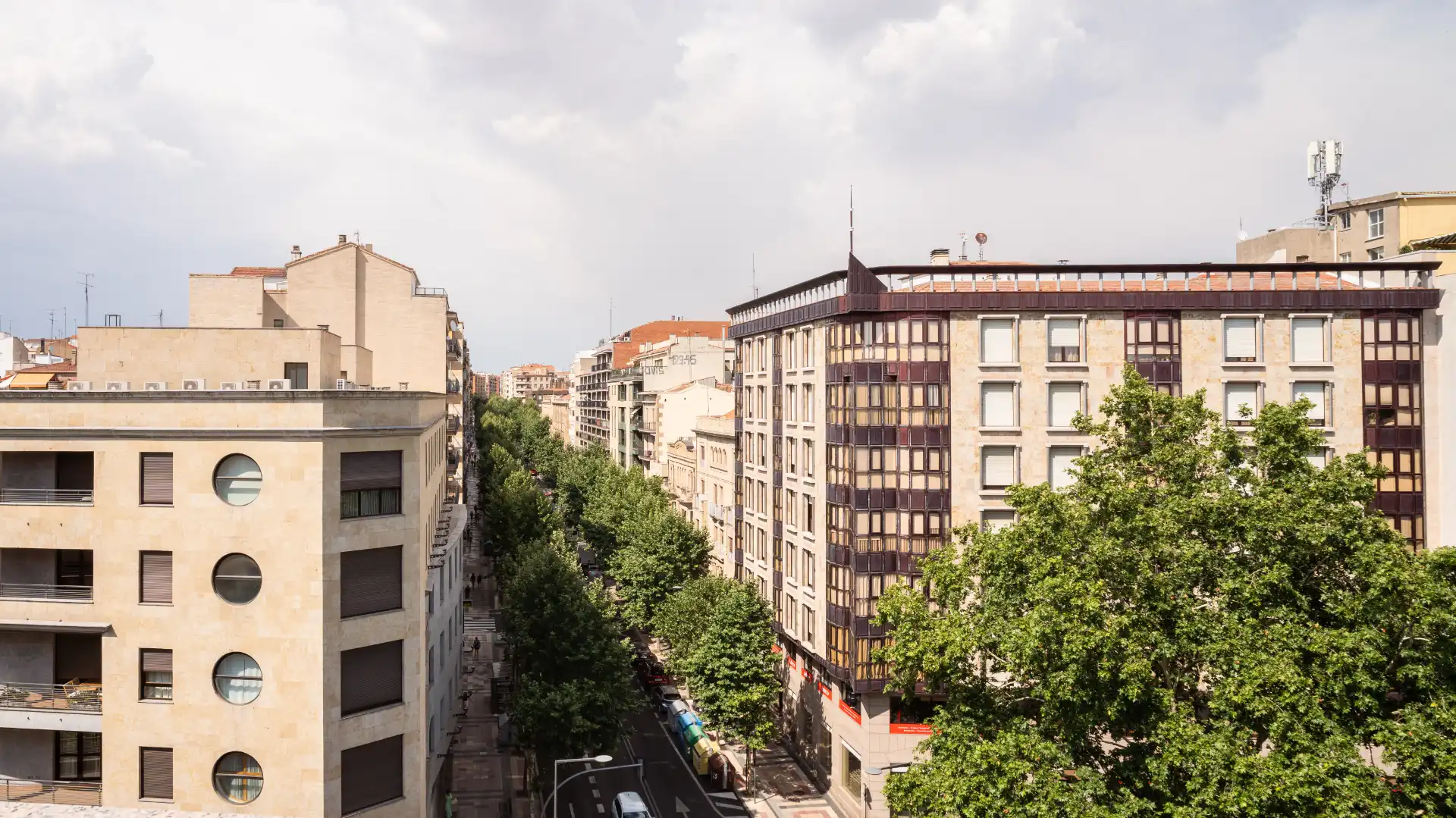 Außenansicht von Dachboden zur Miete in Salamanca mit Klimaanlage, Heizung und Parkett